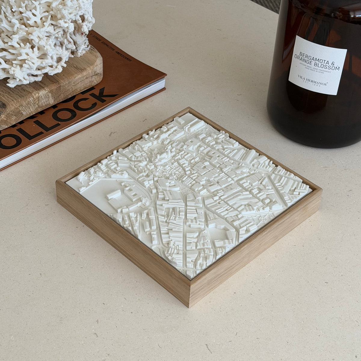 Mapa 3D de Ourense enmarcado en roble macizo