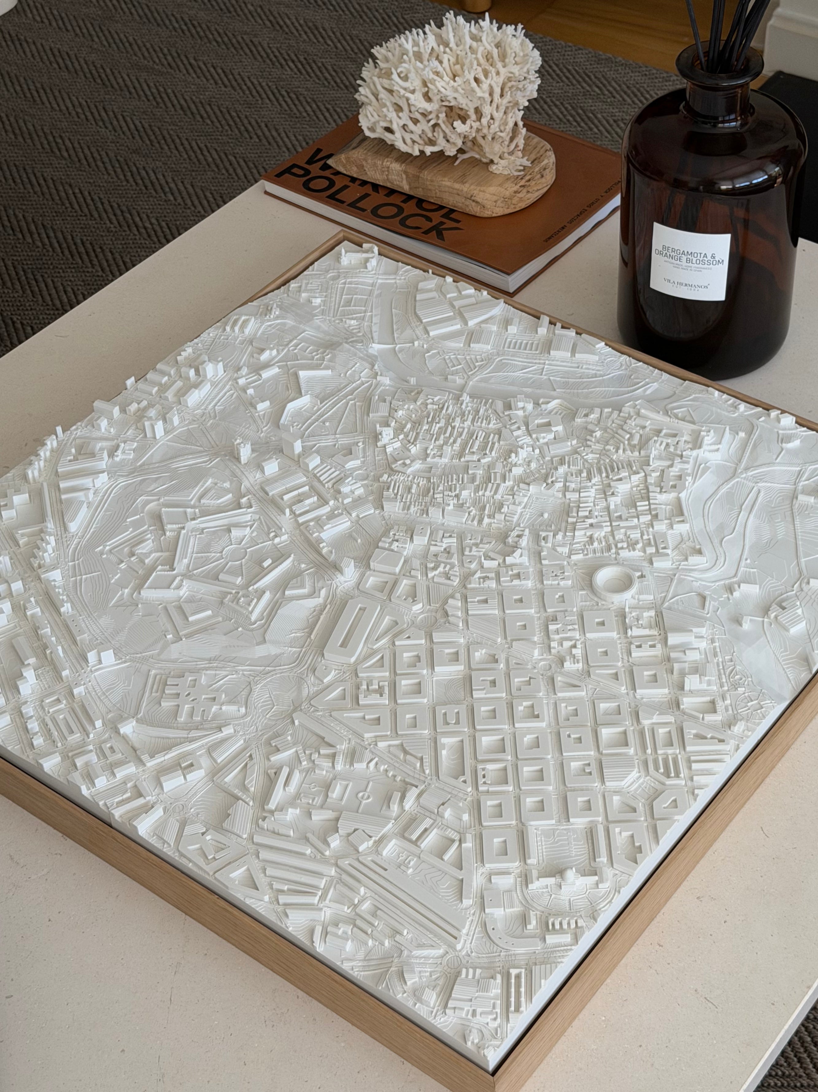 Mapa 3D de Pamplona, formato King, vista lateral